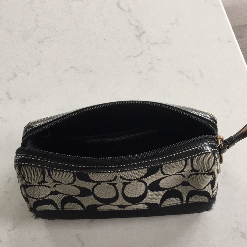 Coach cosmetic Bag - Picture 2 of 4